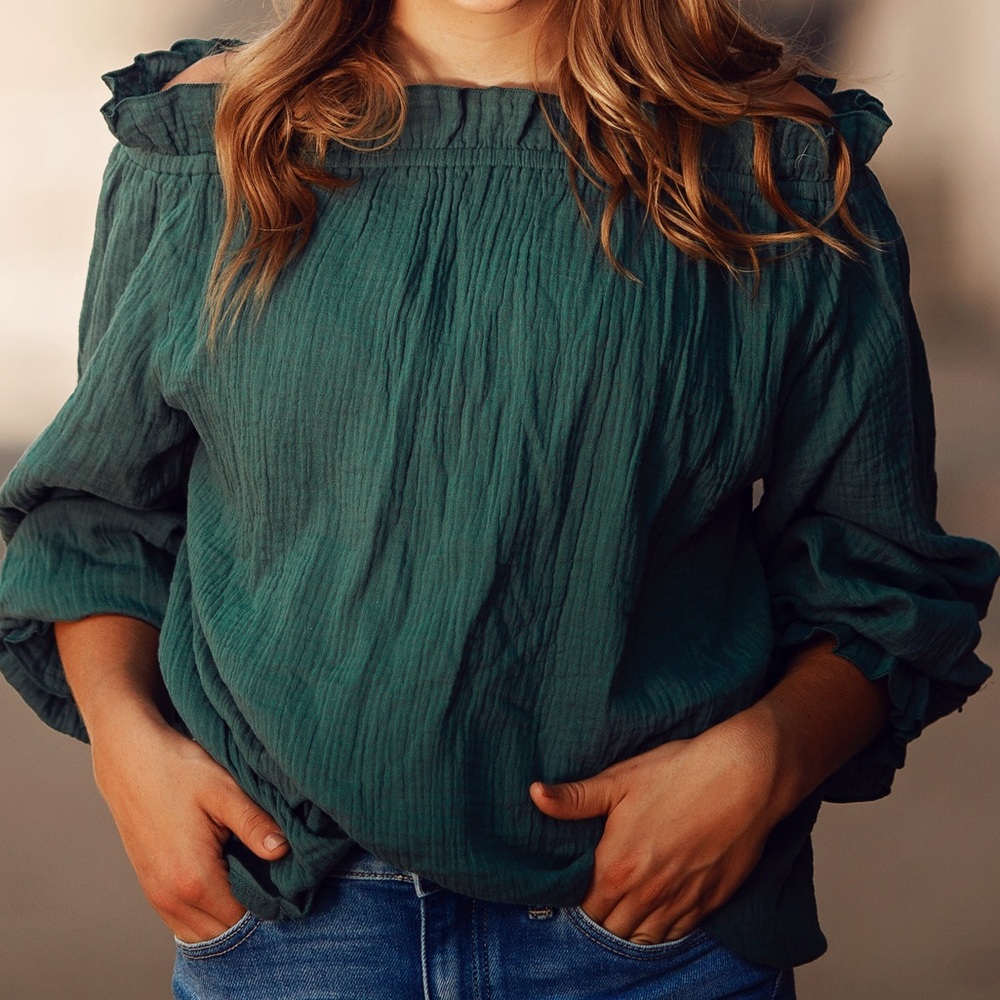 Off-Shoulder Top